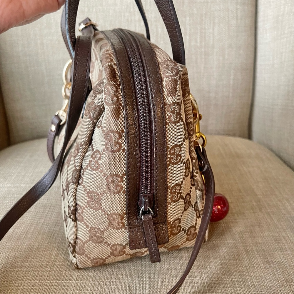 Authentic Gucci vintage GG canvas mini bag 124542.2888 - Picture 3 of 15